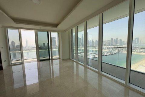 Apartment de 3 dormitorios en EMAAR Beachfront, UAE No. 90758 20