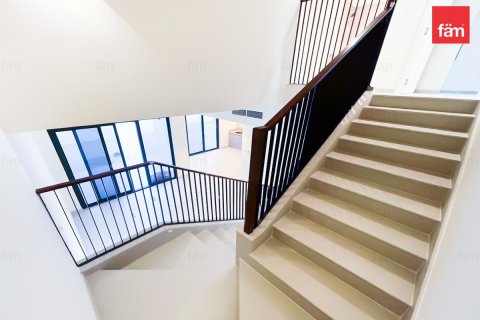 Villa de 4 dormitorios en Dubai, UAE No. 100293 6