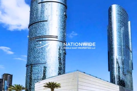 2 bedrooms Apartment in Abu Dhabi, UAE No. 105045 1