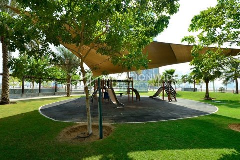2 bedrooms Apartment in Abu Dhabi, UAE No. 105045 13
