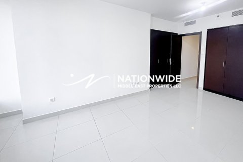 2 bedrooms Apartment in Abu Dhabi, UAE No. 105045 7