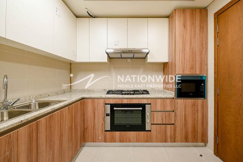 2 bedrooms Apartment in Abu Dhabi, UAE No. 105039 11