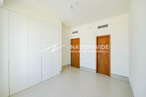 2 bedrooms Apartment in Abu Dhabi, UAE No. 105039 10