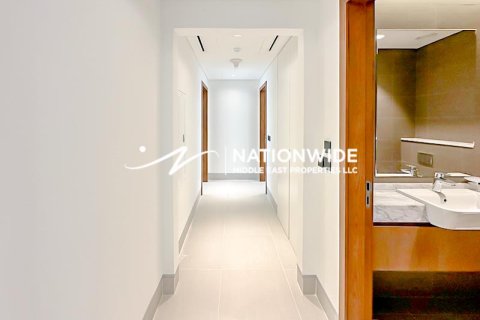2 bedrooms Apartment in Abu Dhabi, UAE No. 105039 6