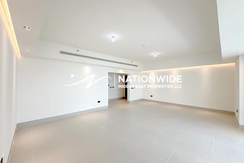 2 bedrooms Apartment in Abu Dhabi, UAE No. 105039 12