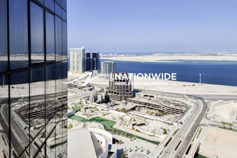 2 bedrooms Apartment in Abu Dhabi, UAE No. 105039 3