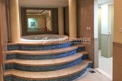 Apartment de 2 dormitorios en Abu Dhabi, UAE No. 105044 9