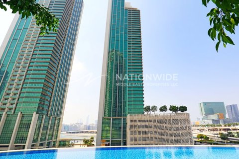 Apartment de 2 dormitorios en Abu Dhabi, UAE No. 105042 1