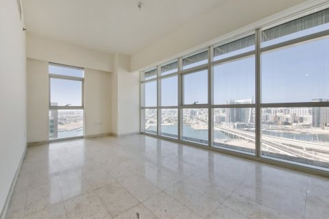 Apartment de 2 dormitorios en Abu Dhabi, UAE No. 105042 2