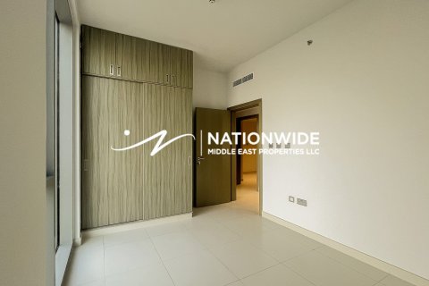 Apartment de 3 dormitorios en Abu Dhabi, UAE No. 105043 8
