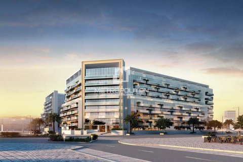 1 bedroom Apartment in Dubai Studio City, UAE No. 77932 2