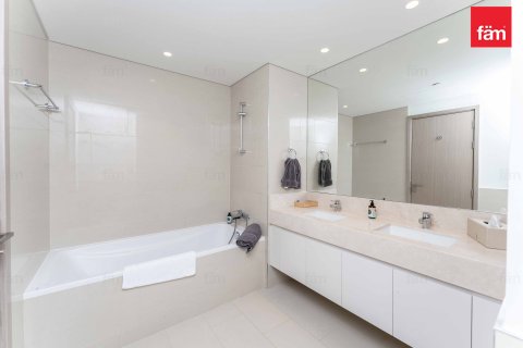 Appartement de 2 chambres à Dubai, UAE No. 99996 17