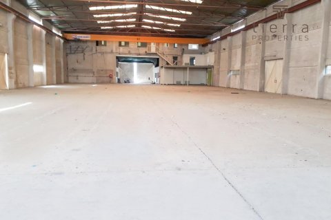2880m² Warehouse in Al Quoz, UAE No. 47601 3