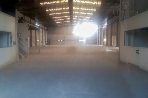 2880m² Warehouse in Al Quoz, UAE No. 47601 7
