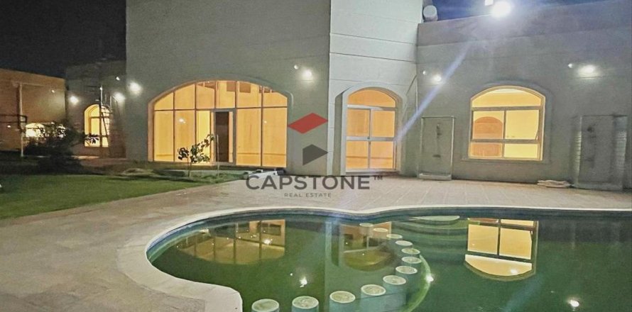 4 bedrooms Villa in Al Jimi, UAE No. 86234