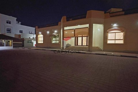 4 bedrooms Villa in Al Jimi, UAE No. 86234 10