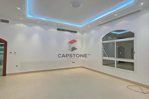 4 bedrooms Villa in Al Jimi, UAE No. 86234 3
