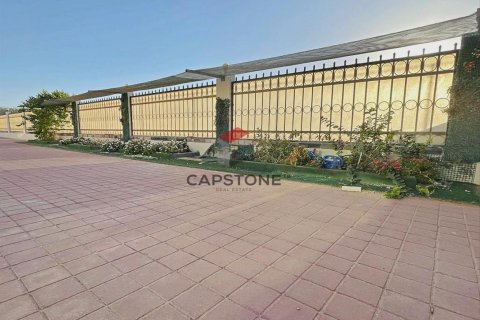 4 bedrooms Villa in Al Jimi, UAE No. 86234 6