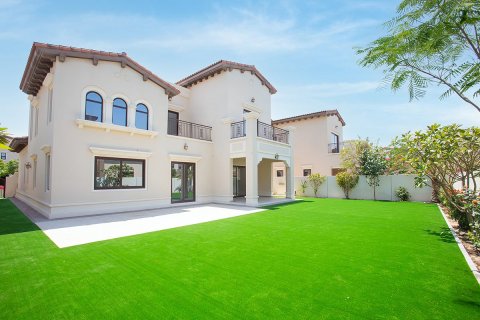 Villa de 4 dormitorios en Rasha, UAE No. 76378 2