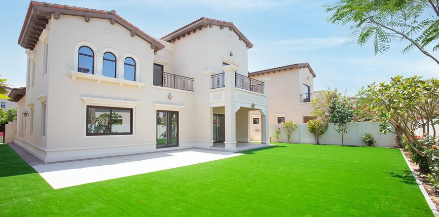 Villa de 4 dormitorios en Rasha, UAE No. 76378