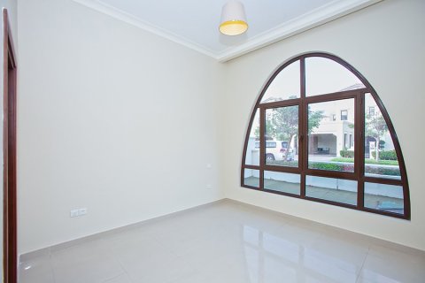 Villa de 4 dormitorios en Rasha, UAE No. 76378 11