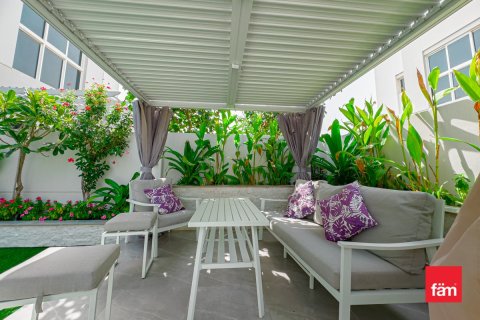 Townhouse de 3 dormitorios en Dubai, UAE No. 90520 6