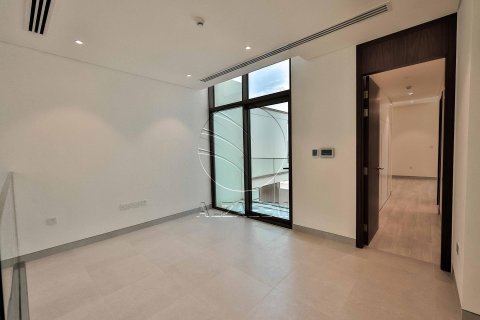 Villa de 3 chambres à Abu Dhabi, UAE No. 91115 8