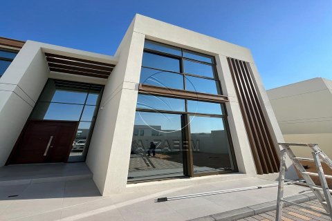 Villa de 3 chambres à Abu Dhabi, UAE No. 91115 2