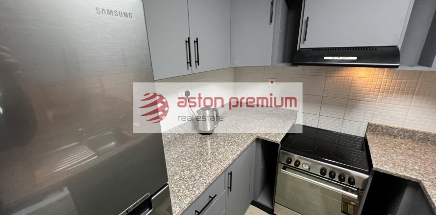 1 bedroom Apartment in Jumeirah Lake Towers, UAE No. 101899